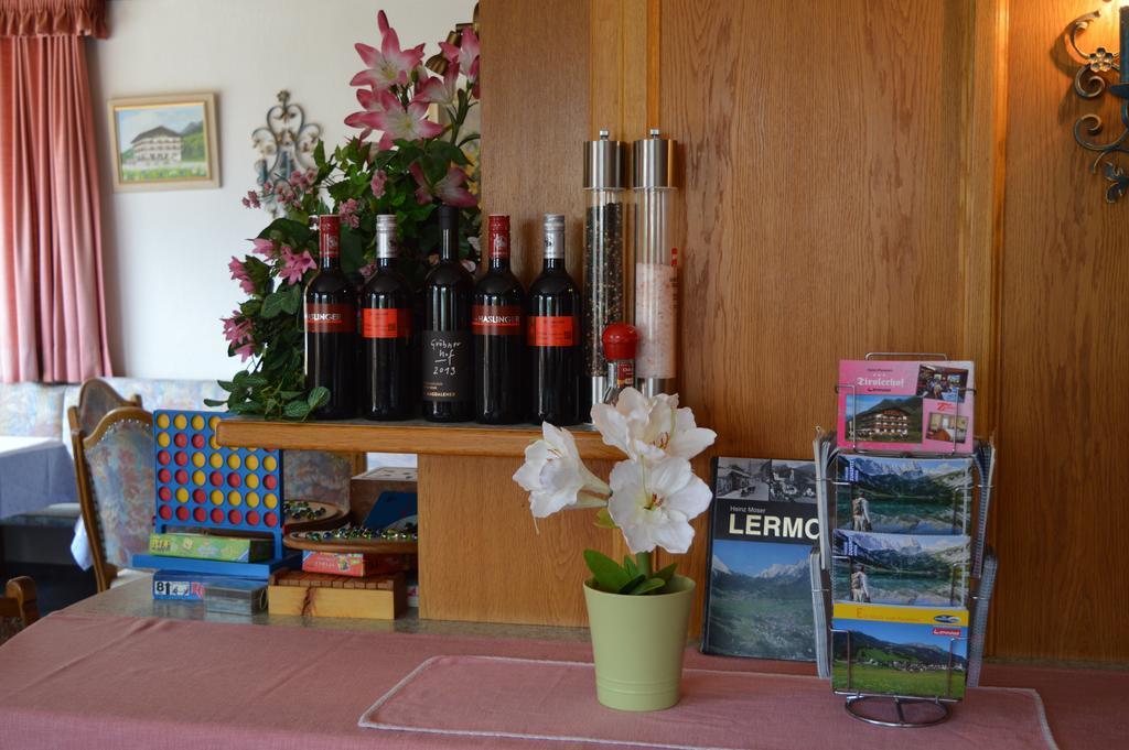 蒂罗列奥佛酒店 莱尔莫斯 外观 照片
